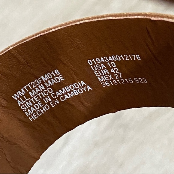 NEW Time and Tru Tan Sandals - Picture 6 of 6